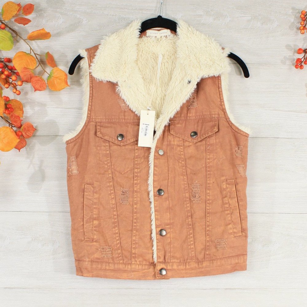 β¨ Boho Vest with Sherpa Lining - Picture 6 of 7